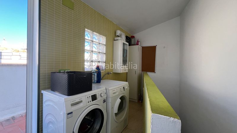 Foto 865bfa0d-c752-47cc-8ceb-27575e528991. Chalet  adosado en zona tranquila de roquetes en Sant Pere de Ribes