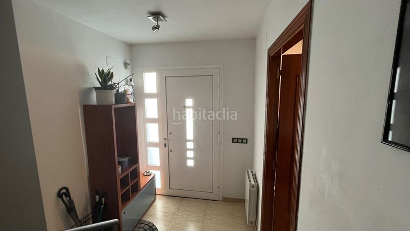 Foto cfb7c9bb-adbf-40f9-8e0c-5e053c475e3f. Chalet  adosado en zona tranquila de roquetes en Sant Pere de Ribes