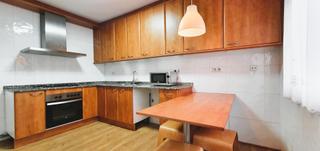 Casa adossada a Eixample. Casa adosada con espectacular terraza y garaje