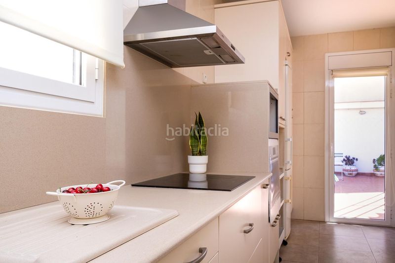 Foto 48d25daa-4d76-4dfe-ad8a-d6ccc63d2842. Casa adossada amb calefacció aparcament a Creu Alta Sabadell