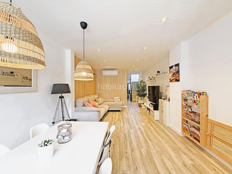 Foto d3b5ca09-c7b1-420d-b07b-606a5f0351cb. Casa adossada amb calefacció a La Plana del Pintor Sabadell