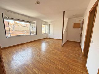 Pis a Can Rull. Vivienda de tres habitaciones en el corazón de can rull sabadell