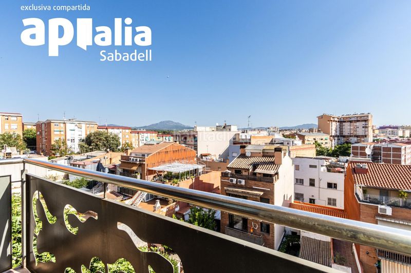 Foto a730281b-606a-4138-9a8a-a9b4f7e690d7. Dúplex amb calefacció aparcament a Can Rull Sabadell