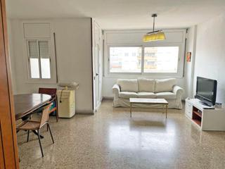 Piso en Cementiri Vell. Piso en venta en terrassa zona escoles