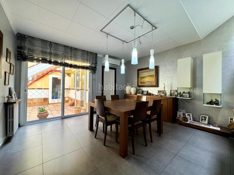 Foto d1f4049b-8390-4050-8d3f-6e37b907b7e0. Casa  en venta en la Creu Alta de 163m con patio y parking en Sabadell
