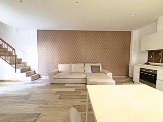 Casa aparellada a Poble Nou. Casa pareada en venta en poble nou terrassa