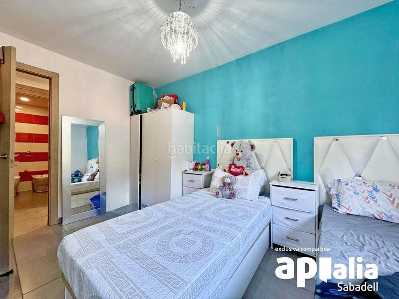 Foto f26492cb-cda0-4e02-b1f5-0b8bd170d5b3. Appartamento con parcheggio in Can Puiggener Sabadell