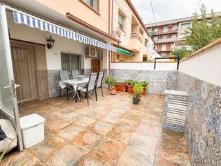 Casa adossada a Poble - Casc Antic. Casa en venta en castellar del vallés zona centro