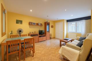 Planta baja en Ca n'Oriac. Casa en planta baja tipo bis en venta en ca noriac.