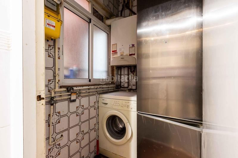 Foto cb825d79-b467-4289-bd67-8406b472f095. Etagenwohnung mit heizung in Centre Sabadell