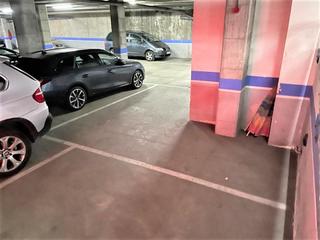 Autoparkplatz  Carrer de la reina amàlia. Céntrico, fácil acceso, coche y moto