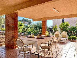 Maison  Carrer rasos de peguera. Casa en castellbisbal, perfecta para dos familias