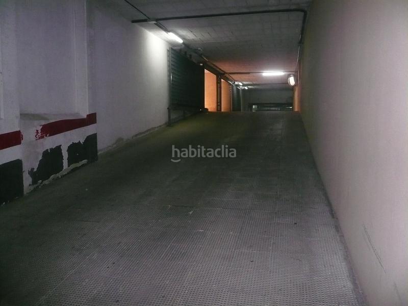 Foto 2379da4f-38fd-4dd6-ba29-a13263848d66. Parking voiture dans El Cano - Los Bermejales Sevilla