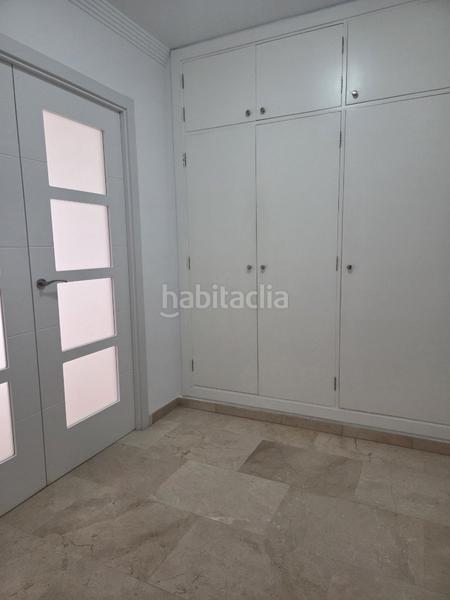 Foto 358328b7-43c2-446a-b9f8-9472c10f3807. Lloguer apartament amb aparcament a Arenal - Museo Sevilla