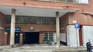 Aparcament cotxe a De fontcoberta 10. Parking en venta junto caprabo senillosa
