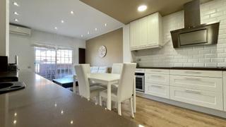 Location Appartement  Numància. Alto y con terraza amueblado