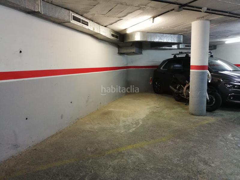 Foto 85e25d15-32e1-4c44-b434-5812275778de. Parking coche novedad! en Centre Hospitalet de Llobregat (L´)