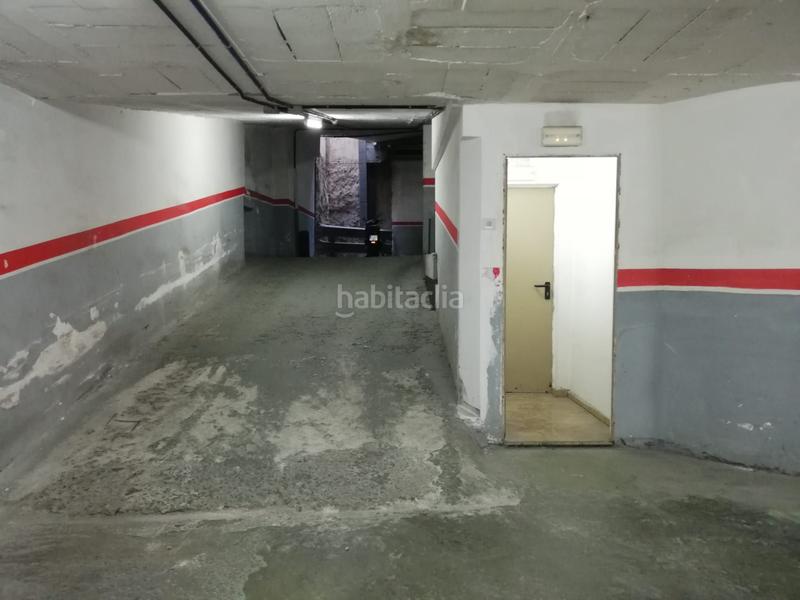 Foto 8d9c321d-243b-4f75-9ced-18fc6e0e8b2e. Parking coche novedad! en Centre Hospitalet de Llobregat (L´)