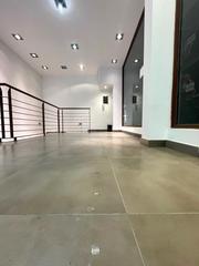 Business premise in Carrer de santa maria 26