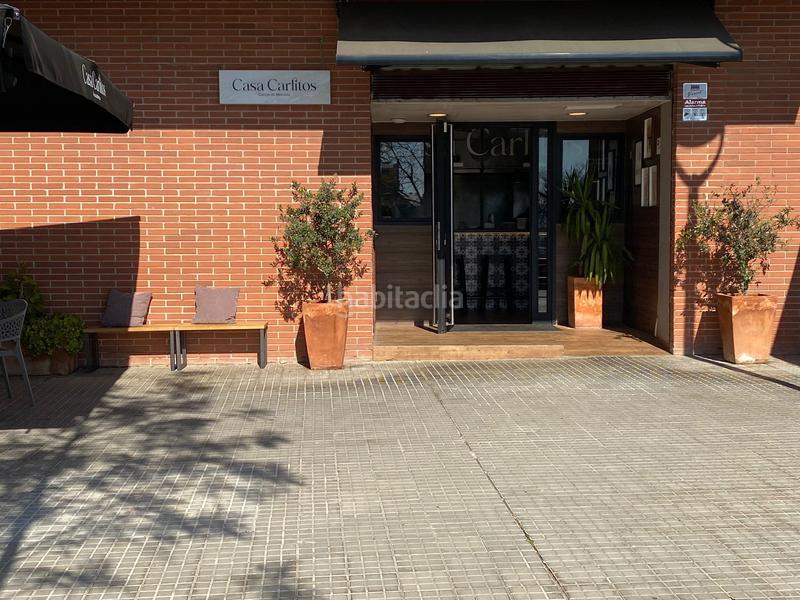 Foto 3995dcd2-0551-4521-8707-261f2e4aec47. Traspàs local comercial a avinguda astronomia 1 a Rubí