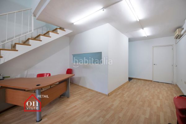 Foto 0b56f6c3-d1e2-4a3e-b0fb-0d9a9e691a68. Local comercial en carrer de manel farrés 15 local en venta en calle de manel farrés, 15 en Sant Cugat del Vallès