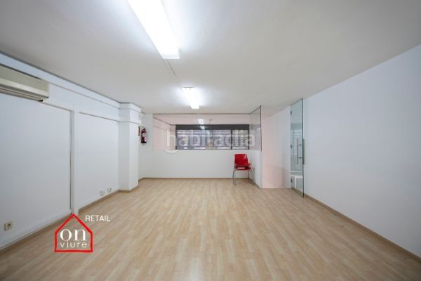 Foto 19df6ac8-32fb-4744-ab12-0a62c166e5e3. Local comercial en carrer de manel farrés 15 local en venta en calle de manel farrés, 15 en Sant Cugat del Vallès