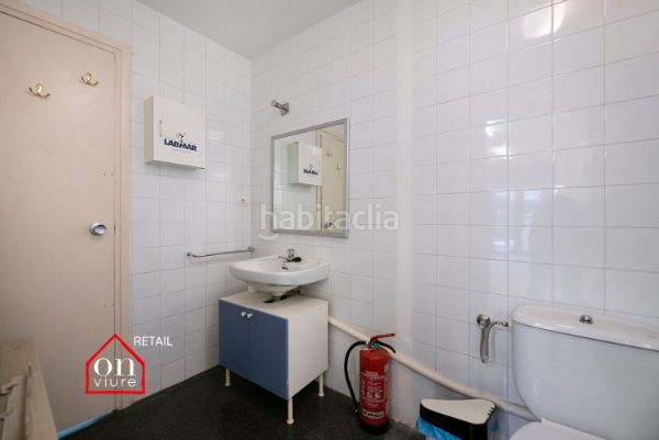 Foto 4c188945-3911-49b4-8cdd-a27436a4f2be. Local comercial en carrer de manel farrés 15 local en venta en calle de manel farrés, 15 en Sant Cugat del Vallès