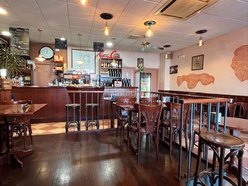 Foto 0ef5be17-cb8b-4f6b-97ec-70b1bb16b010. Trapasso locale commerciale in avinguda de ragull 34 in Sant Cugat del Vallès