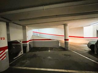 Car parking in Carrer de gorina 4