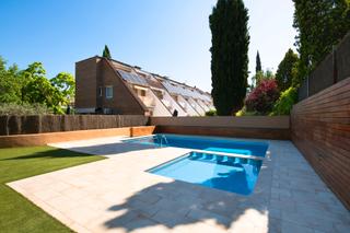 Chalet  Avinguda de l'enlla. Chalet adosado en venta en avenida de l'enlla