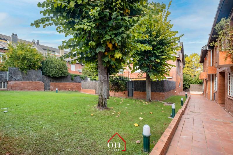 Foto 5c3ef907-6e3d-4050-98bf-37d6885840af. Casa adossada amb xemeneia calefacció aparcament a Sant Cugat del Vallès