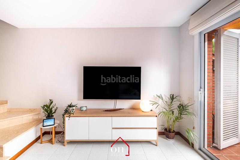 Foto c259302c-3897-4950-8690-3e3f038fe794. Casa adossada amb xemeneia calefacció aparcament a Sant Cugat del Vallès