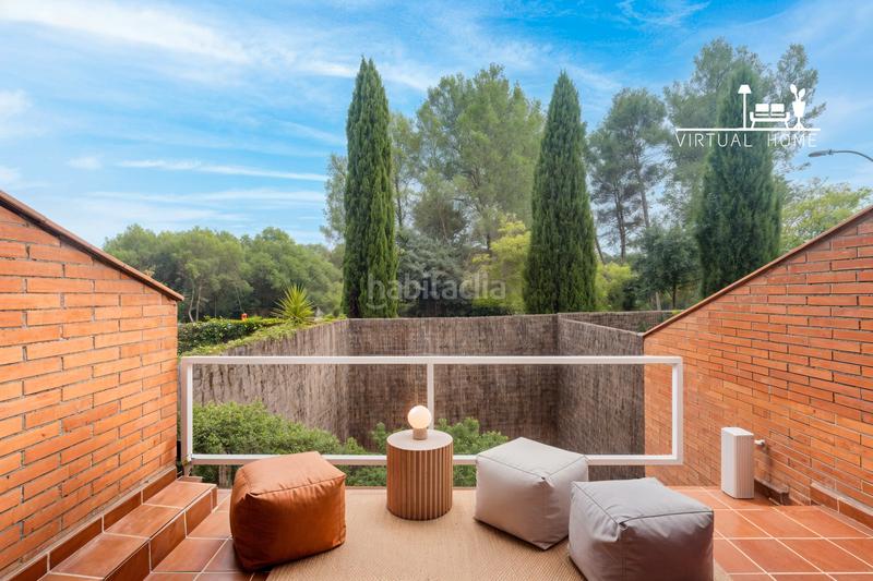 Foto b24f21bf-0169-4248-83ea-5825ebf74916. Semi detached house with fireplace heating parking in Sant Cugat del Vallès