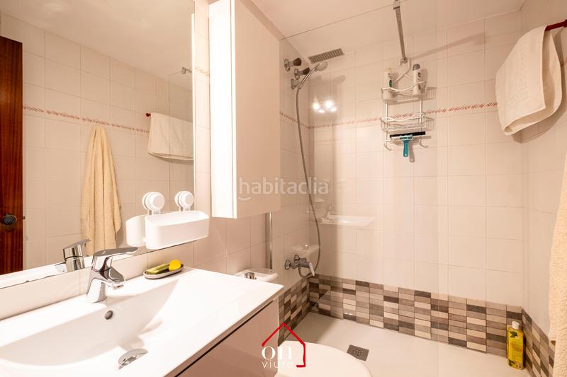 Foto e7d4ab21-bc75-4ff5-83ec-f50f82dd4690. Semi detached house with fireplace heating parking in Sant Cugat del Vallès