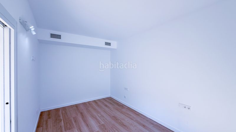 Foto 52fd7011-8bac-404b-b12d-aac3b0581754. Lloguer pis amb calefacció aparcament a Olot