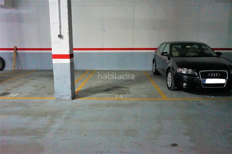 Foto d7abbdfa-2d9e-43db-b291-4b6792d1784c. Parking coche en calle mira 4 en Requena