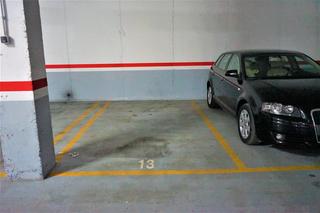 Parking voiture à Calle mira 4