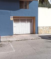 Aparcament cotxe a Calle de villajoyosa 8