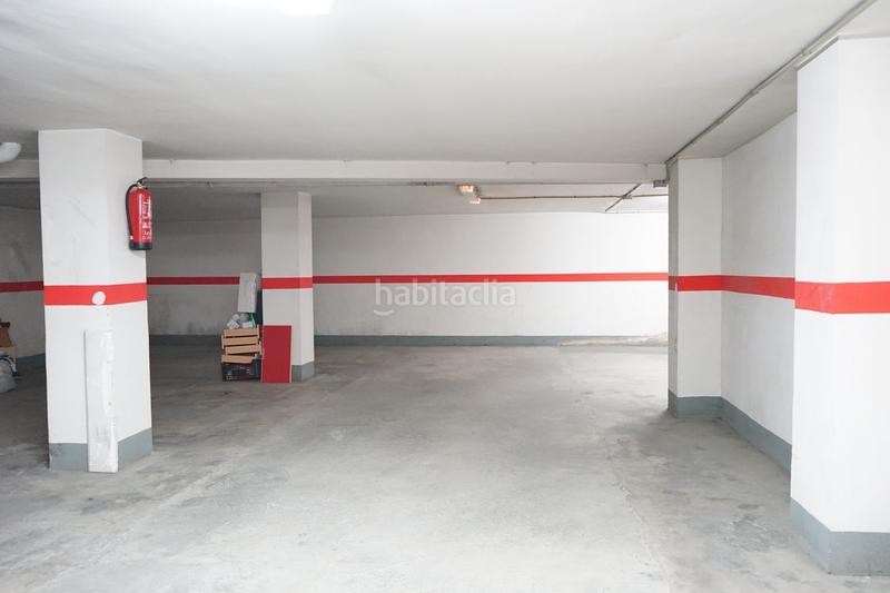 Foto a6127d0f-052a-4263-a0f1-337474c29e3f. Alquiler parking coche en calle colón 22 en Requena