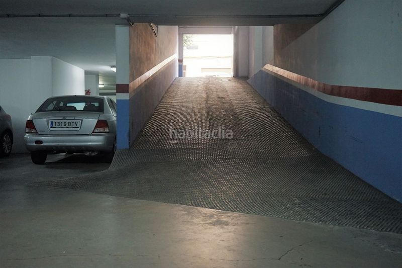 Foto 8fa09c32-bf88-4255-9d24-80c4d8f7716e. Aparcament cotxe a general pereyra 28 a Requena