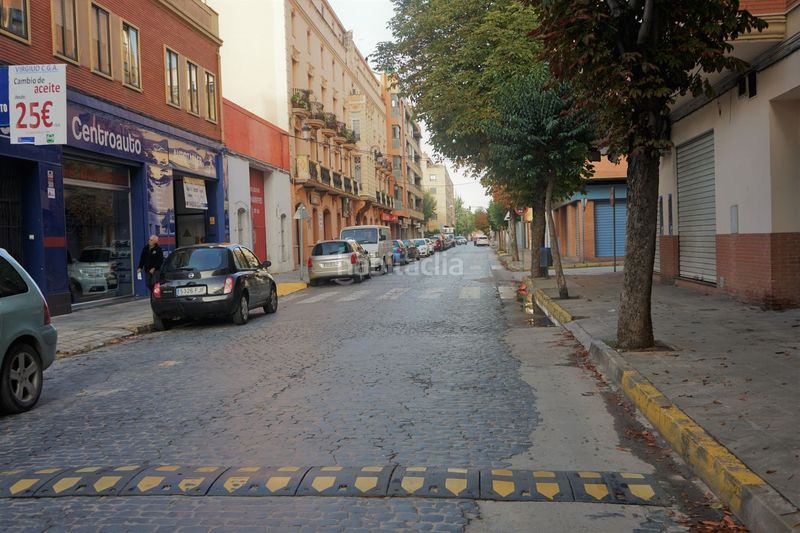 Foto d99838d7-e604-4cd5-844c-1f9def23d759. Aparcament cotxe a general pereyra 28 a Requena