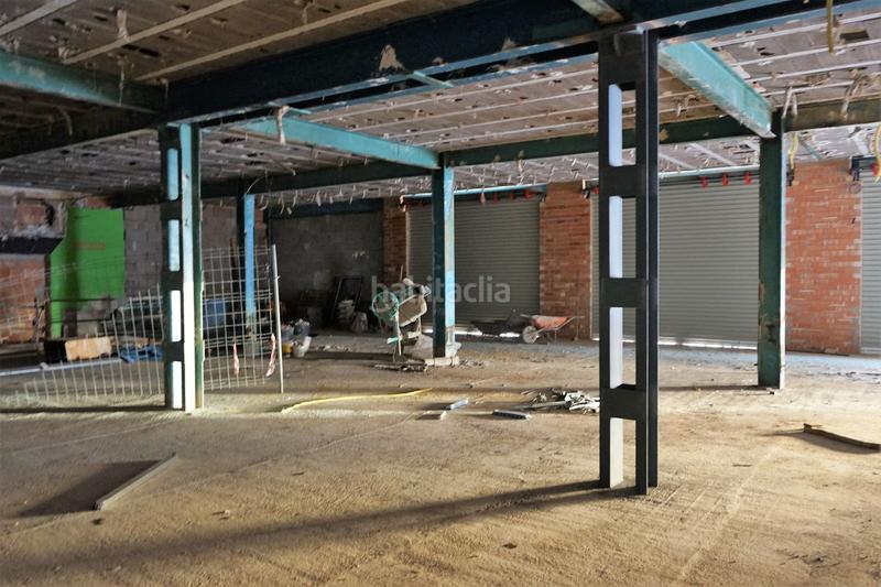 Foto 0e970e4f-411e-4a66-8c1e-3cce37ad3750. Lloguer local comercial a arrabal 59 a Requena