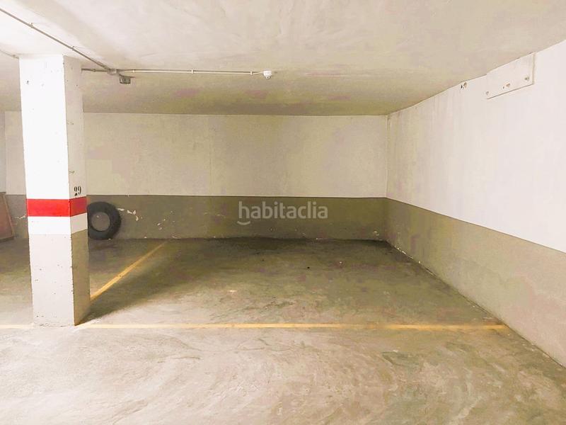 Foto 62e6e4ab-7200-4dbe-94bd-e32ba9636207. Aparcament cotxe a calle de colon 28 a Requena