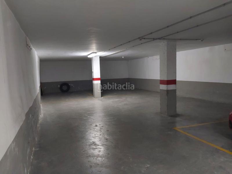 Foto 950a30e5-59e5-41c1-98a3-68b29f37d098. Aparcament cotxe a calle de colon 28 a Requena