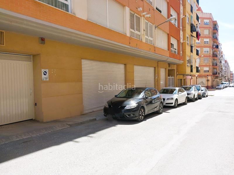 Foto e137fc66-d82c-4e56-857c-c8a130fbf080. Aparcament cotxe a calle de colon 28 a Requena