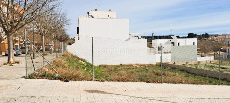 Foto 98214182-df35-4d2d-b9ab-a95d54b710a0. Terreno residencial en calle calle fuente reinas 26 parcela zona reinas. en Requena