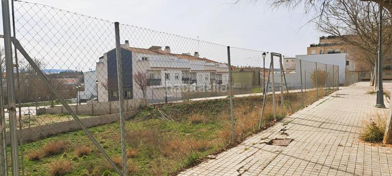 Foto a39da2ae-f18e-4fbe-b82b-1d37ec2222bf. Terreno residencial en calle calle fuente reinas 26 parcela zona reinas. en Requena