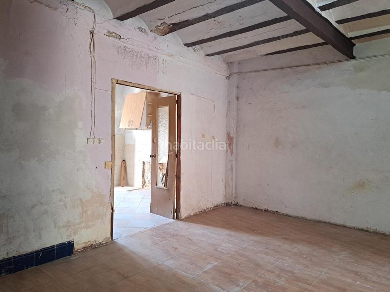 Foto 5adcf542-4178-4d2c-816e-4f72688b98d2. Casa adossada a fuente 6 a Chera