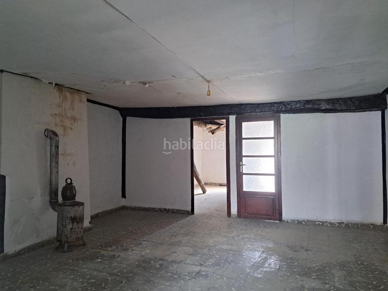 Foto ad8d41c0-5b91-4395-8df5-2c0bb851cb3a. Casa adossada a fuente 6 a Chera