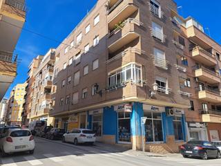 Pis a Calle colon 20. Excelente piso céntrico muy cuidado.